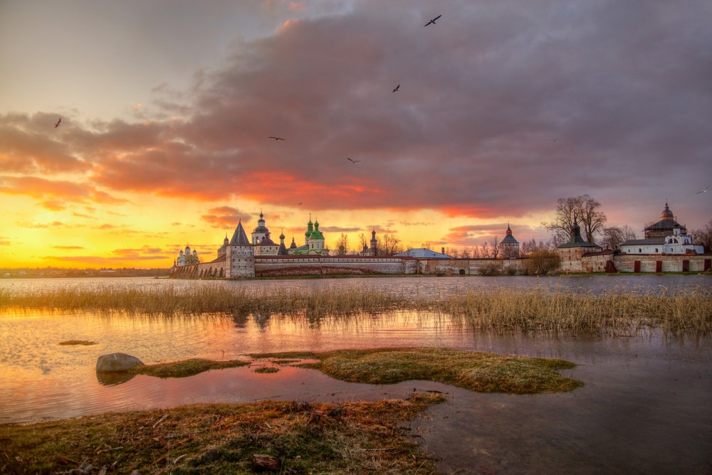 Фото пейзажи с монастырем