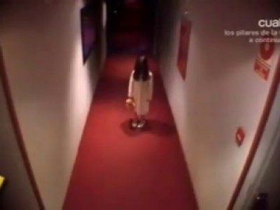O Teste do Medo - Apenas uma menina num corredor de hotel...