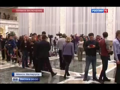 Путин потер руки после рукопожатия с Порошенко. Минские переговоры 11.02.2015