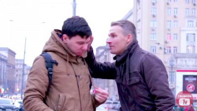 Назойливая мошка (часть 1) (розыгрыш) / Noizy Fly (Russian prank) [ Trubezh TV]