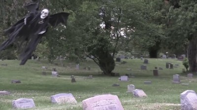 Epic Halloween Prank by Tom Mabe