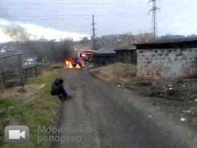 В городе Анжеро-Судженск сгорел автомобиль такси 2
