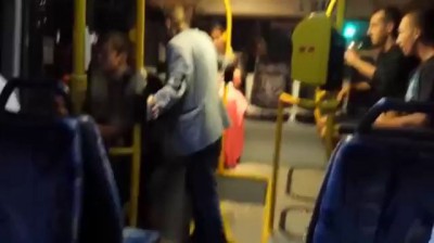 Поляки вышвыривают хохлов из автобуса