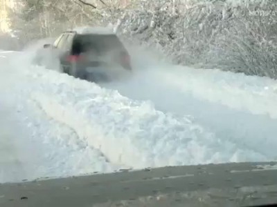 МОТИКА: Нестрплив шофер на 30 сантиметри снег