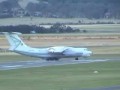Взлет ИЛ-76 в Австралии с перегрузом.