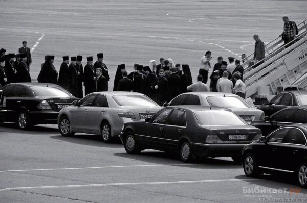 Priest_cars_05