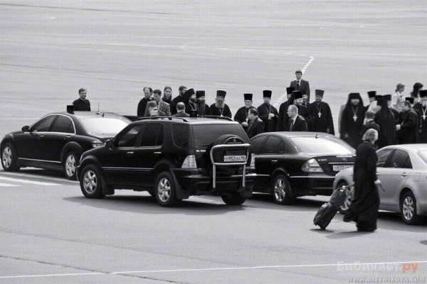 Priest_cars_09