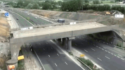 1445932564_1403549753