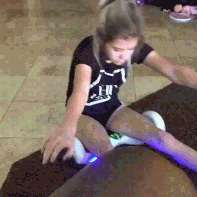 -гифка-девушка-Гироскутер-3172461