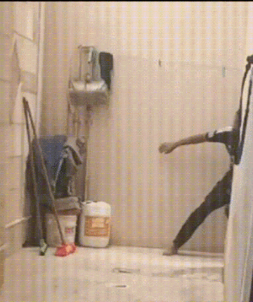 Когда забыл покормить кошку