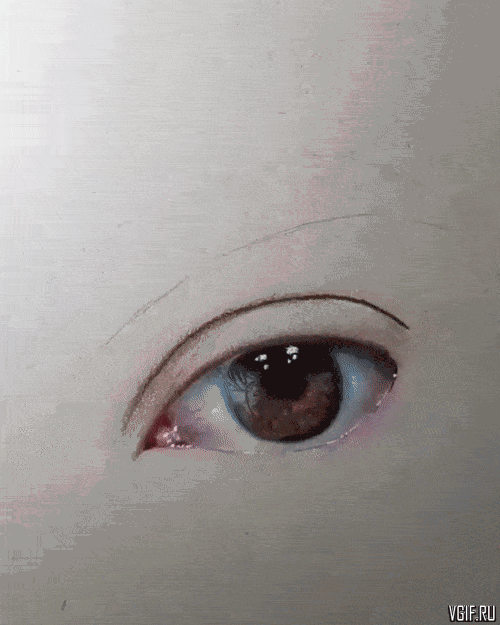 Реалистичный рисунок глаза