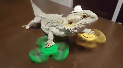 Расслабляется