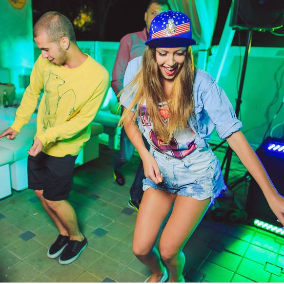 ro9WttOoQ_KA56CUboG02w