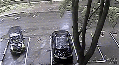Девушка на машине