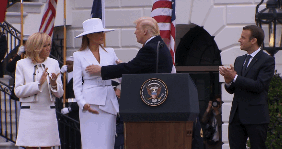 hat.kiss[1]