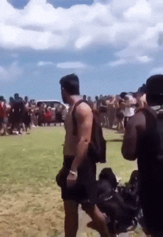 Поймал акробата