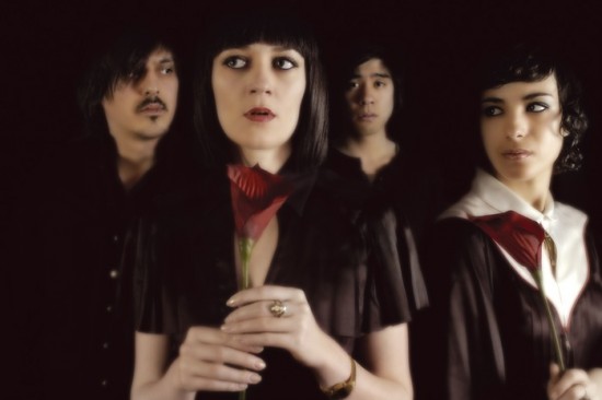 51373217_1258634476_ladytron02