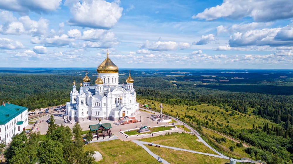 Фото белая гора летом