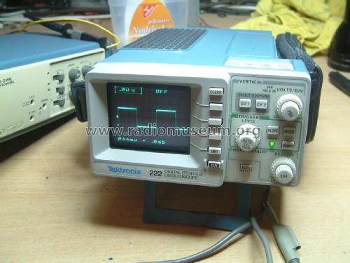 oscilloscope_222_1901547