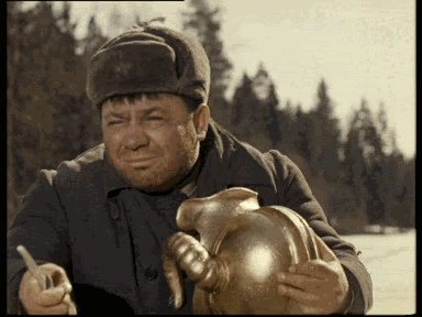 Схоронится мне надо