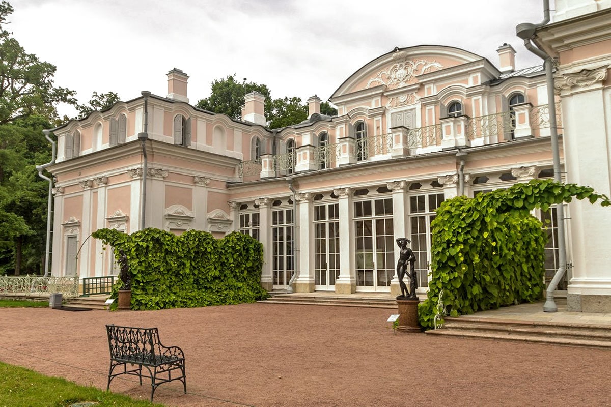 1673071265_pro-dachnikov-com-p-kitaiskii-dvorets-v-oranienbaume-foto-10