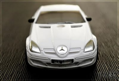 Mercedes_Cell_Phone_04