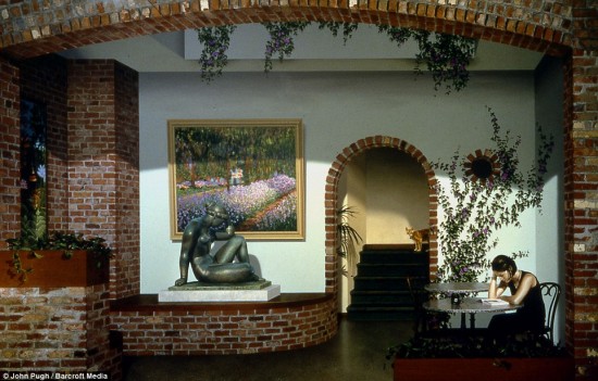 article-0-05153422000005DC-411_964x614