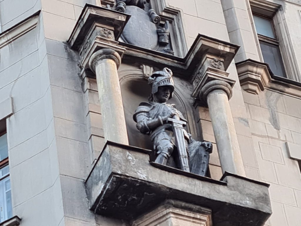 f6167aa4d5f1ff41f992a30b319bb34a