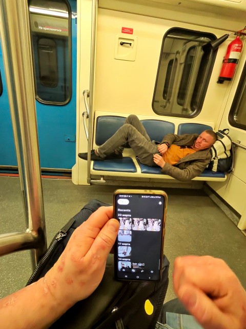 Крыса болеет