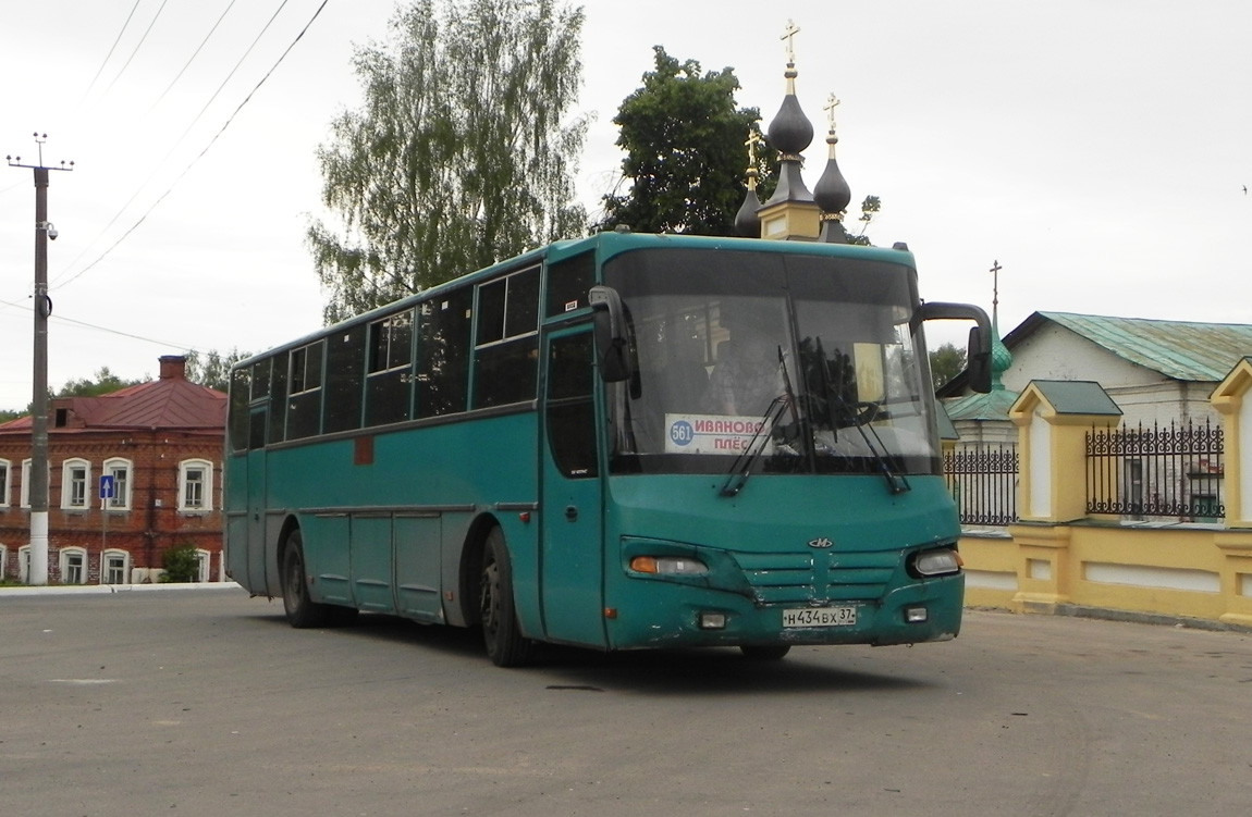 676070