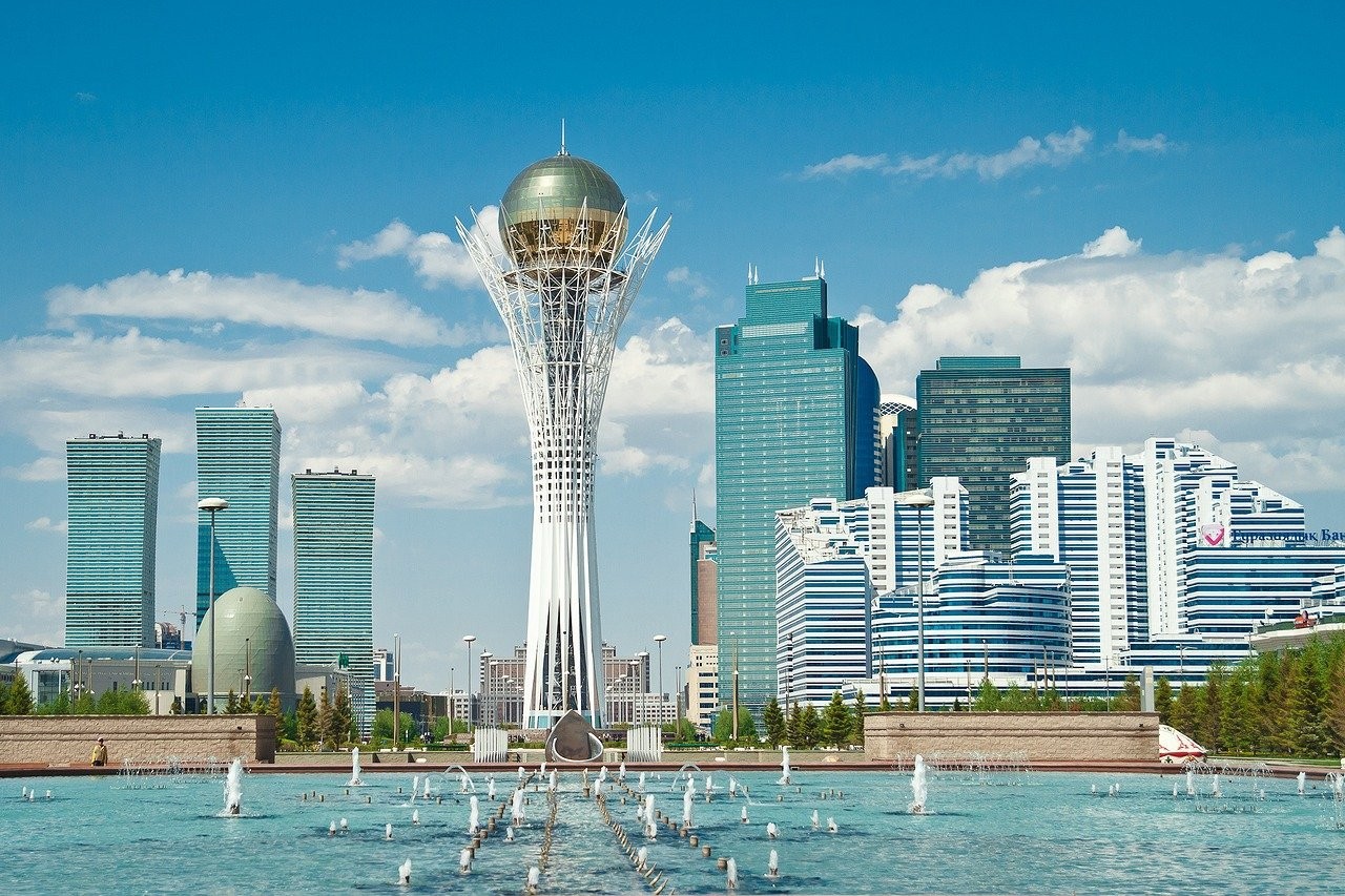 1667557475_5-sportishka-com-p-astana-dostoprimechatelnosti-oboi-5