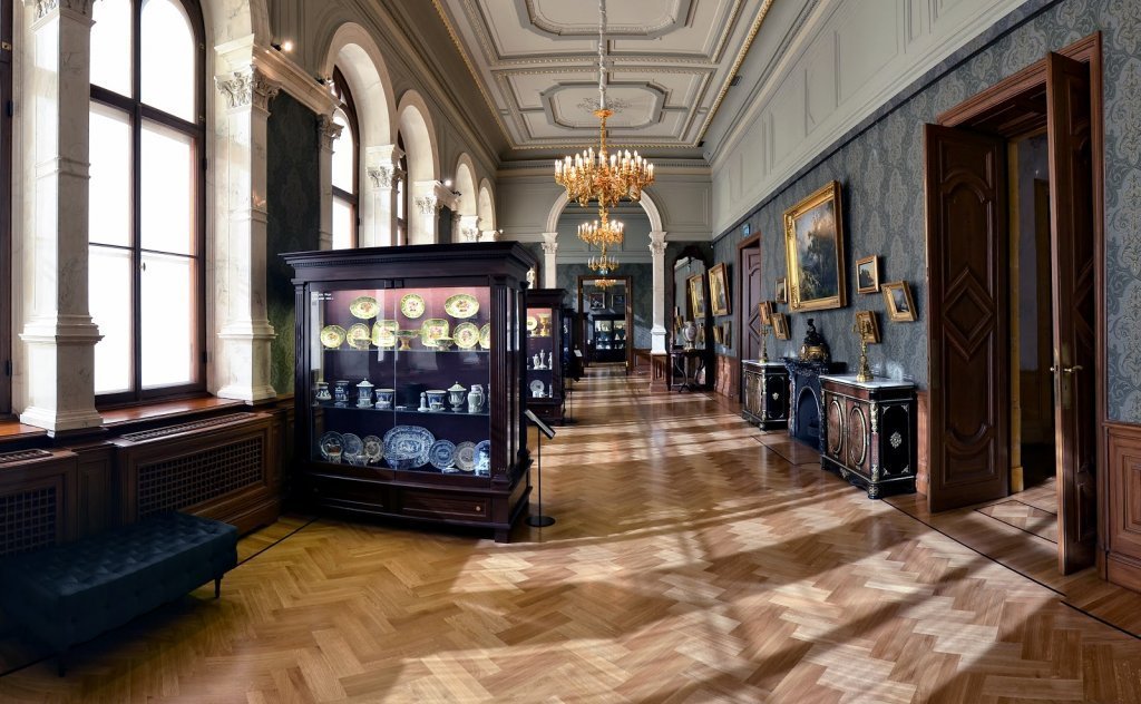 5e18ad0358f8a-5669-mkslas-muzejs-rgas-birza