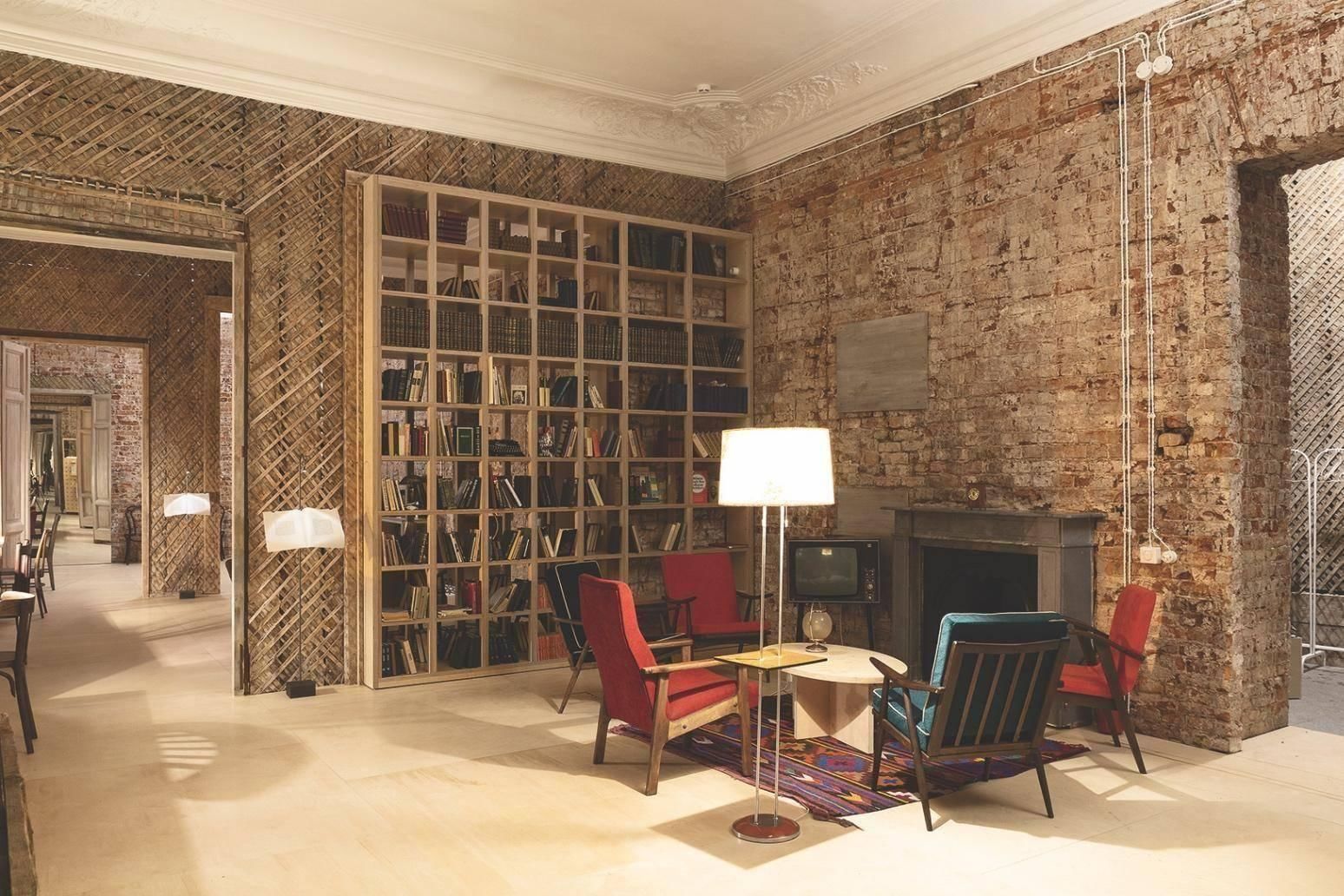 f4e1fba9-0d6a-582f-9929-9aa77bb8db94