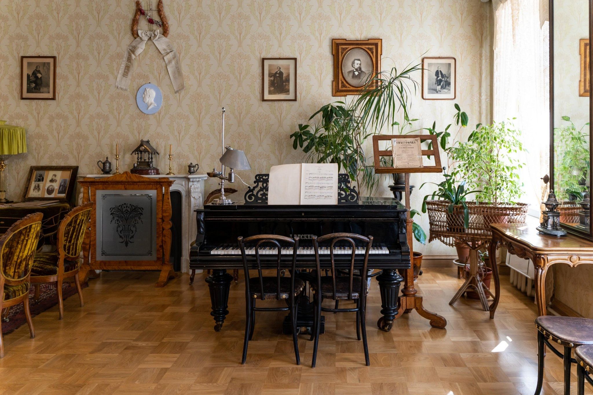 6b921f9b-c76c-5ab7-9fd2-b213b2f965c4