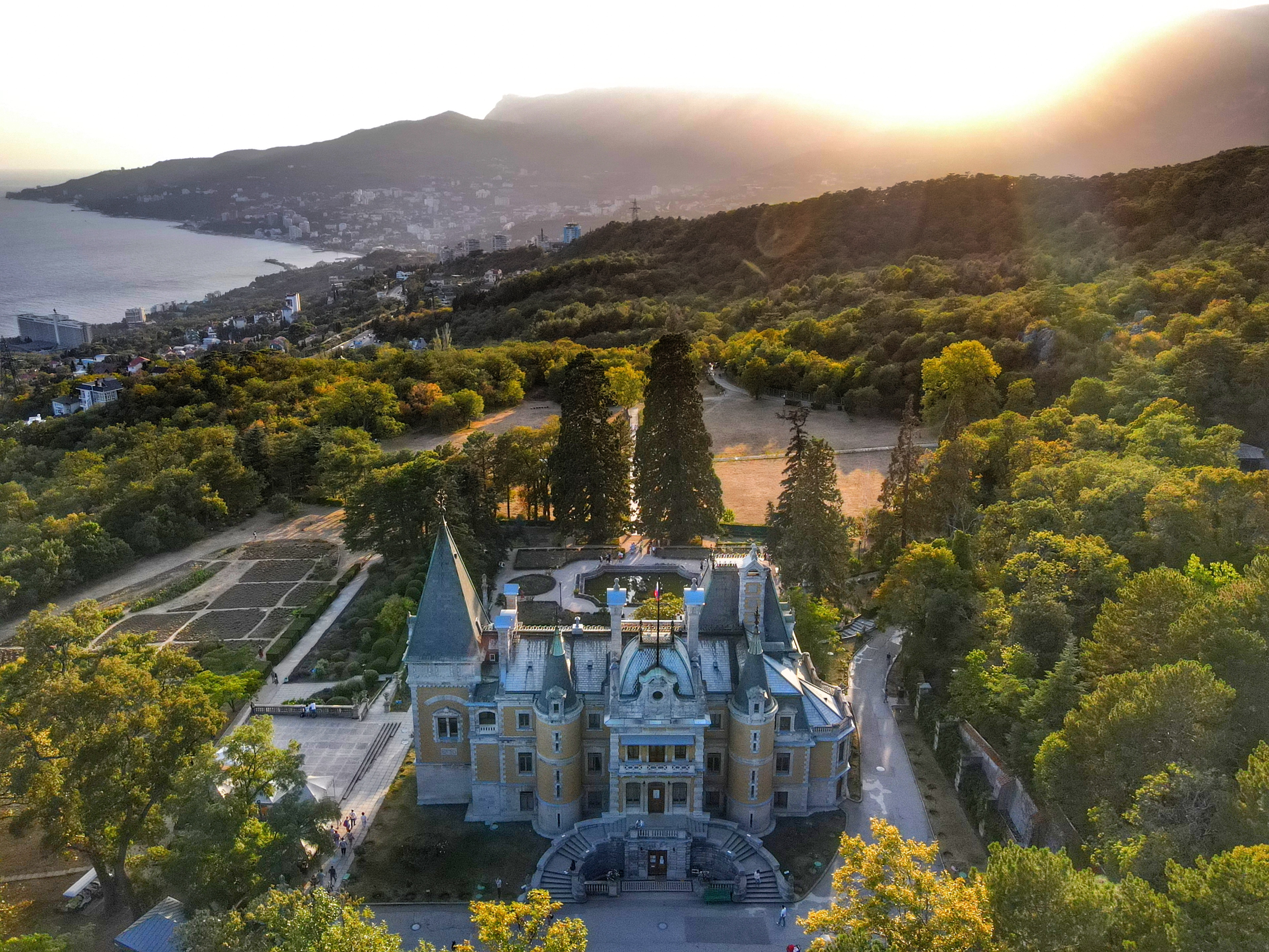 14921-massandrovskij-dvorecz-krym