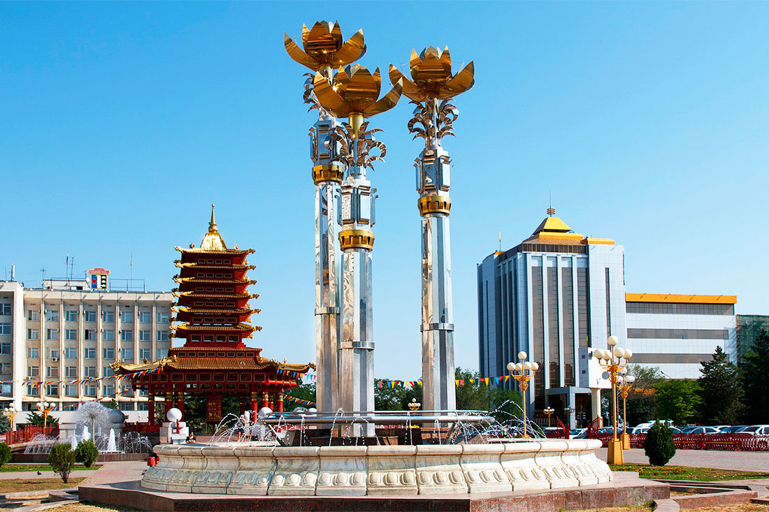 fountain-three-lotus