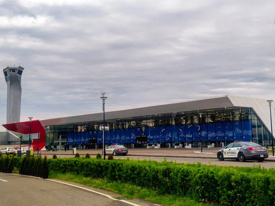 8e67c9cc-7565-43bf-bfe8-4e94ea364913