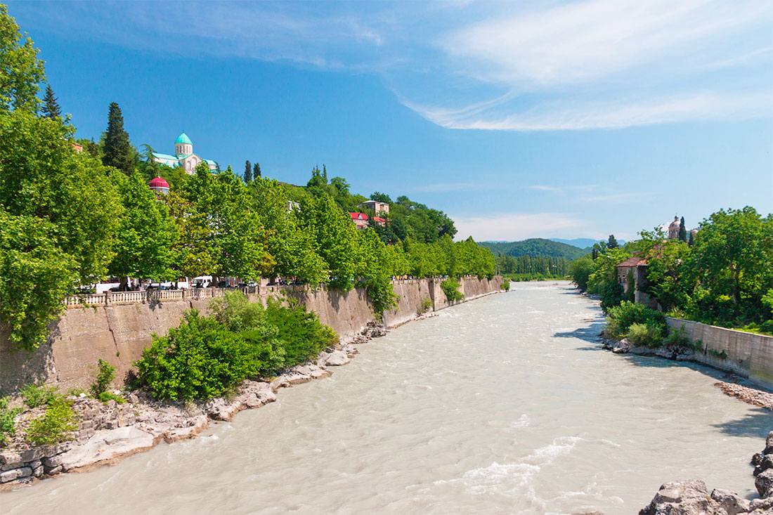 rioni-kutaisi-embankment