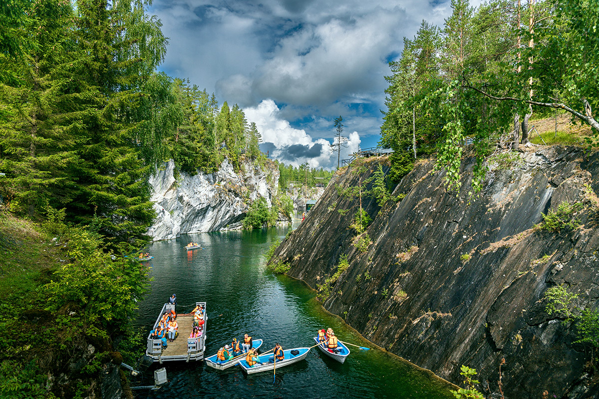 21aedcbb-d9b4-4ff3-8f3e-0415f30c92b1