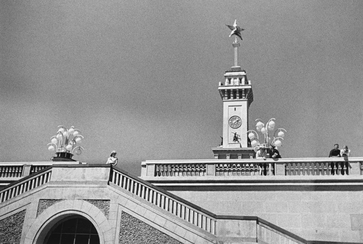 d6412779-6cfa-464c-86b1-c86b6f409542