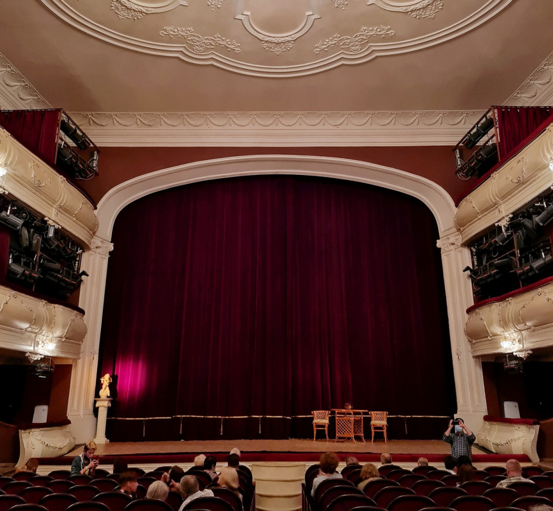 02-04-n4s3ed-dramaticheskiy-teatr-im-a-p-chehova.cd9f7e96