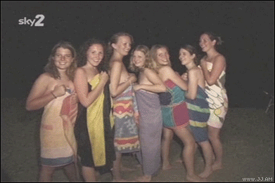 Голыми в воду