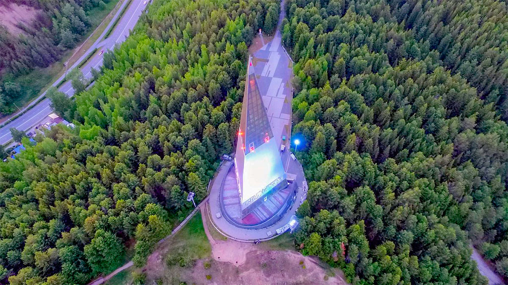 monument-pervootkrivatelyam