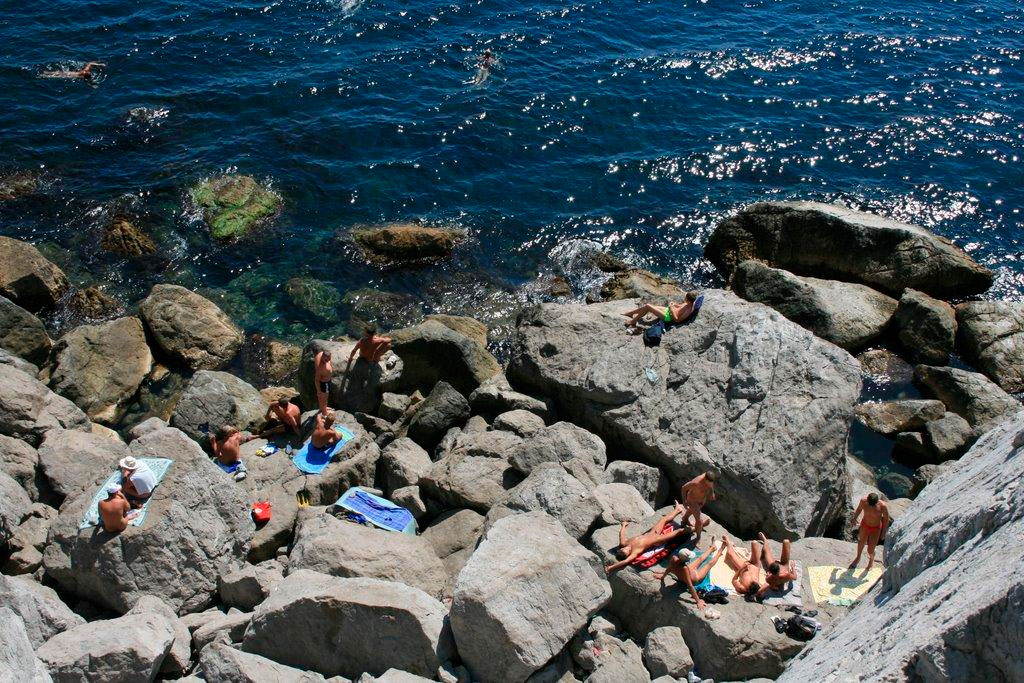 nudist-wild-beach