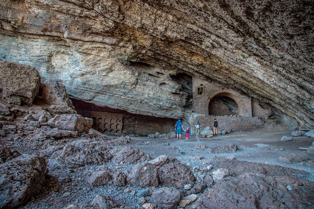 chaliapin-grotto