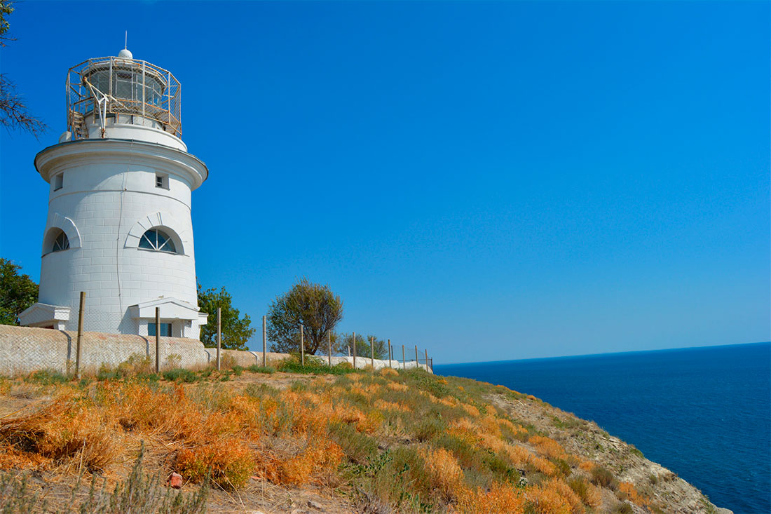ilyinsky-lighthouse