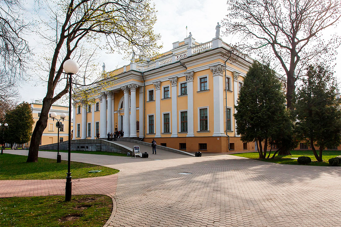 palace-of-the-rumyantsevs-and-paskeviches
