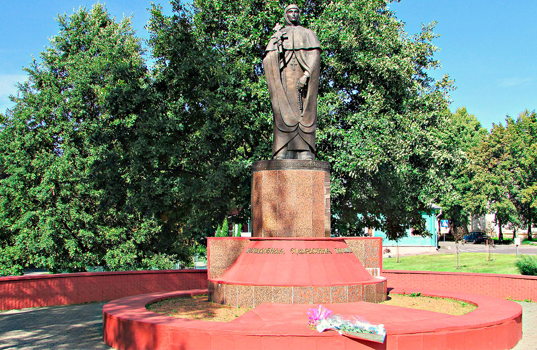 monument-to-euphrosyne-of-polotsk