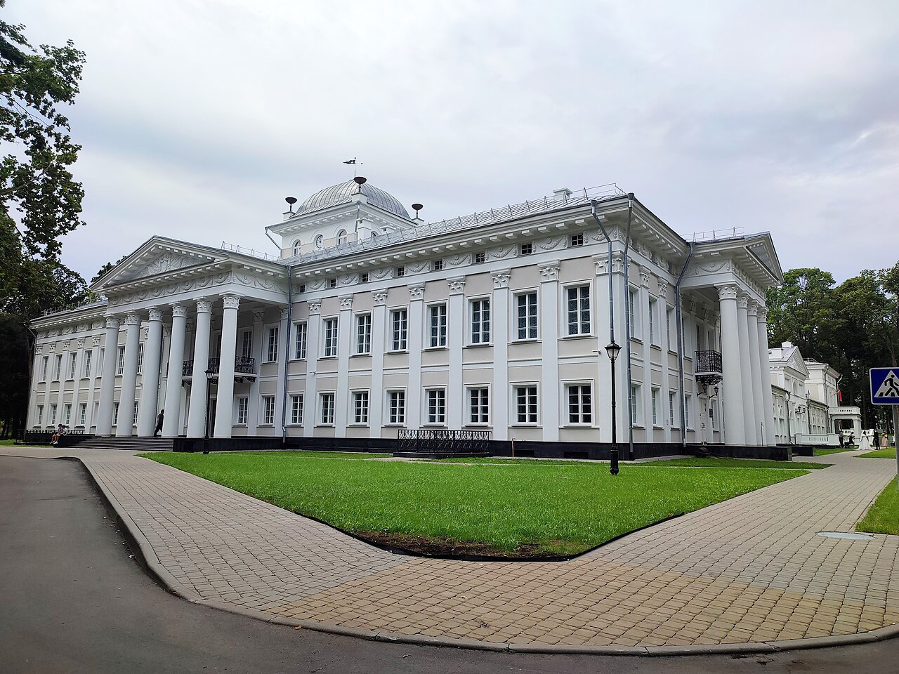 10-16-esd1zm-dvortsovo-parkovyy-ansambl-bulgakov