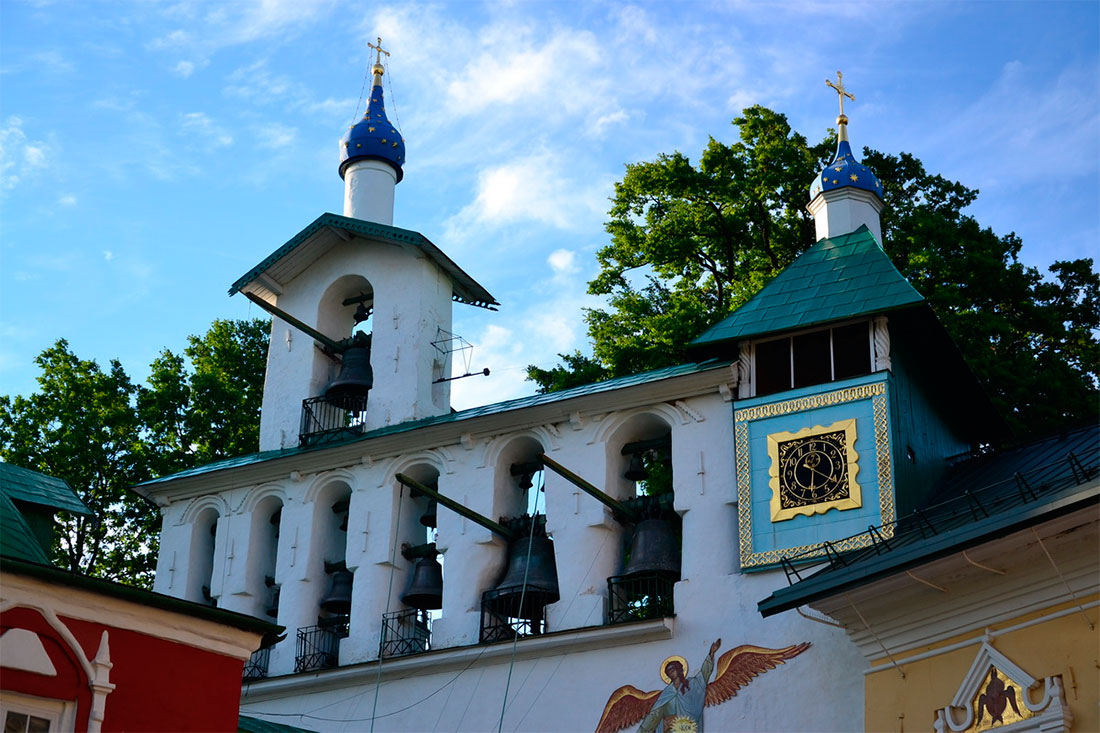 belfry-of-the-pskov-pechersky-monastery